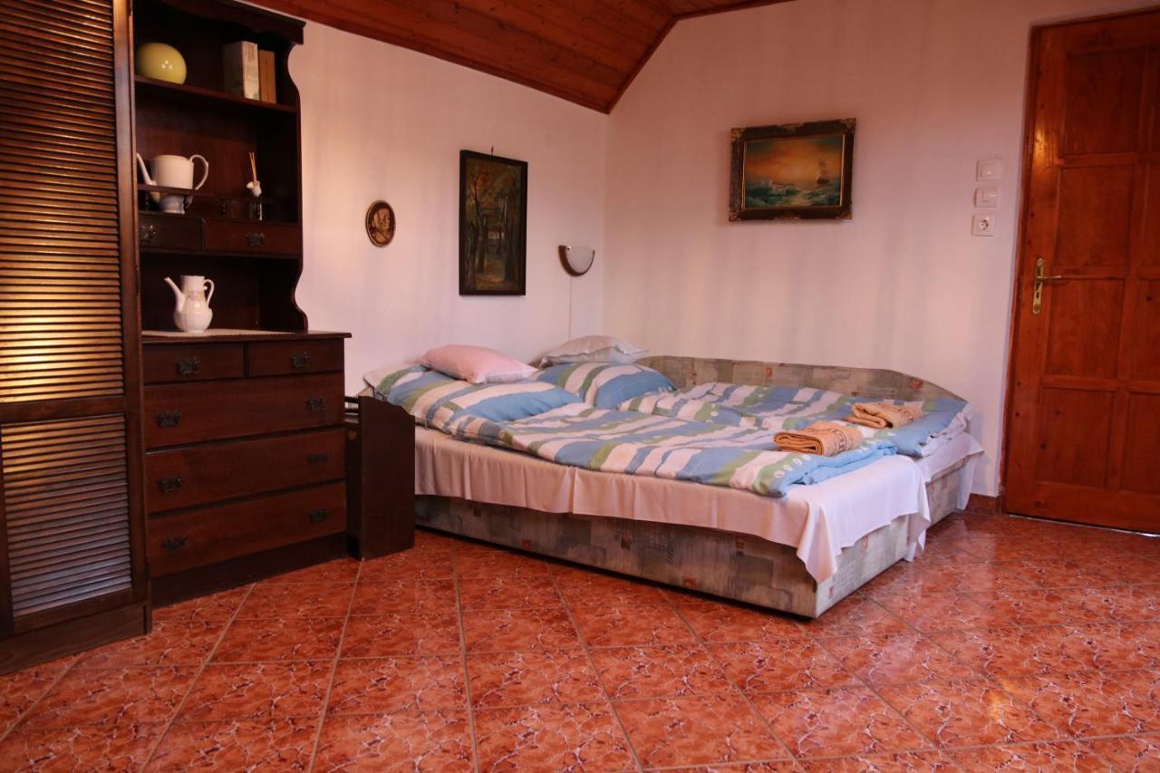 Orosz Apartman Gyula